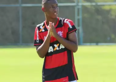 Ex Jogador Do Flamengo Retorna Ao Brasil Para Jogar A S Rie B